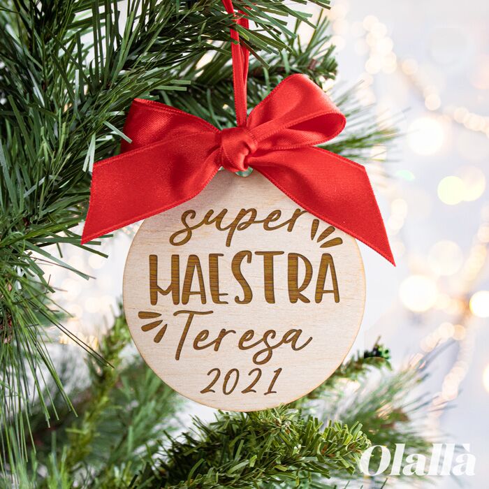 Pallina di Natale in Legno "Super Maestra" Personalizzata con Nome e Anno - Idea Regalo di Natale Maestra - immagine 2