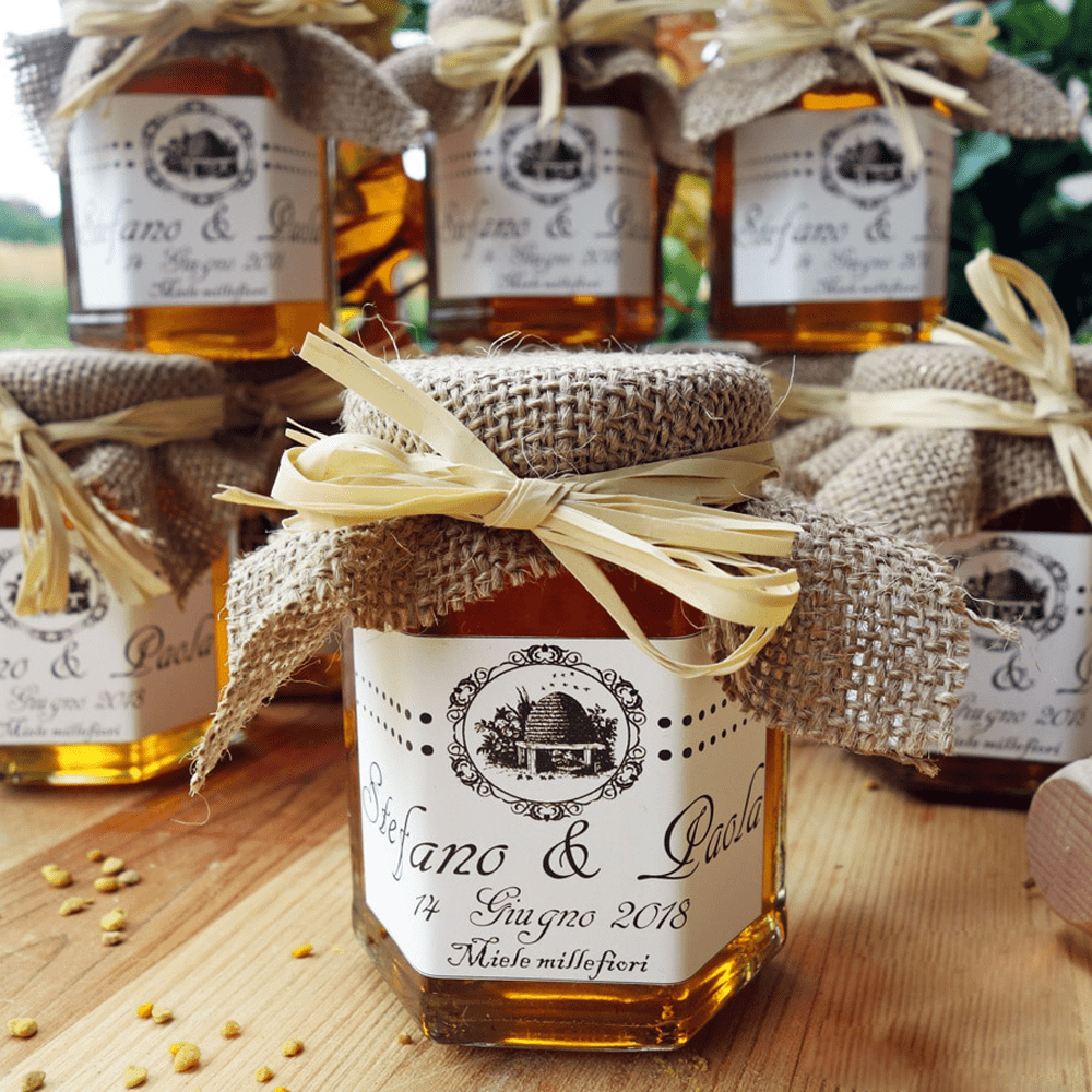 Vasetti di Miele Shabby da 125 gr con Etichetta Vintage Personalizzata Coprivasetto in Juta e Rafia Naturale - Idea Bomboniera per Matrimonio