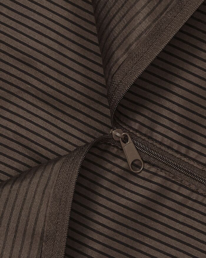 Borsone da Viaggio Porta Abito in Ecopelle Marrone Personalizzato con Iniziali e Tracolla - Idea Regalo per Chi Viaggia Spesso, Regalo per la Laurea, Regalo per Lui - immagine 5