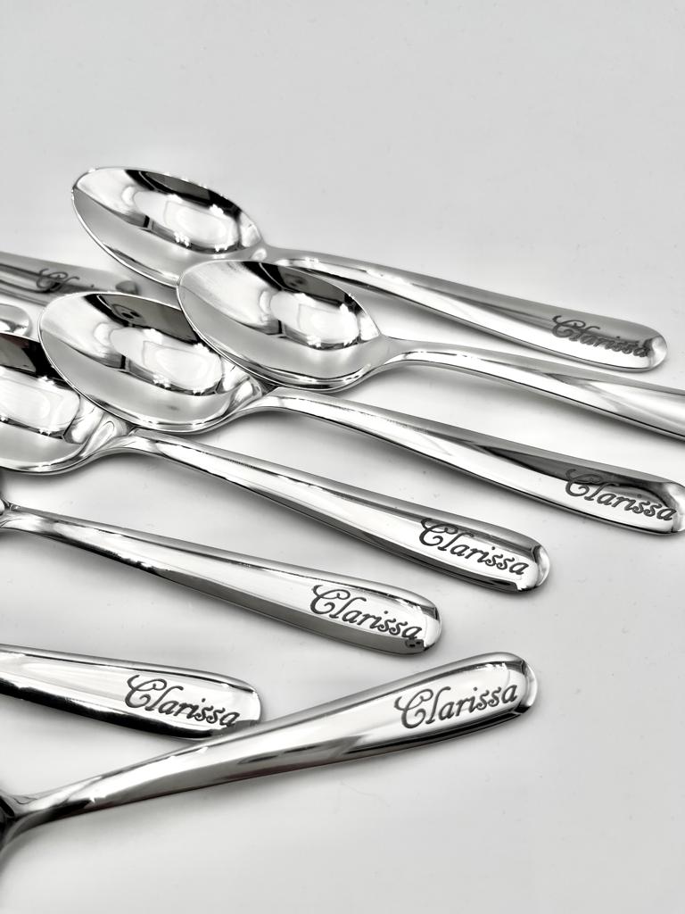 Cucchiaino Inciso Personalizzato con Fiocco e Tag con Nome e Date Idea Bomboniera e Segnaposto Battesimo - immagine 21
