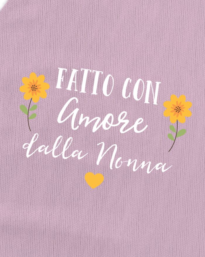 Grembiule da Cucina Personalizzato con Dedica, Cuoricini e Motivi Floreali "Fatto con Amore dalla Nonna" - Idea Regalo per Nonni che Amano Cucinare, Festa dei Nonni - immagine 9