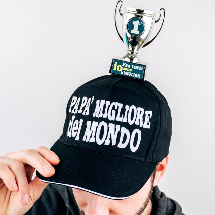 Cappellino con Coppa Trofeo Il Migliore dei Papà