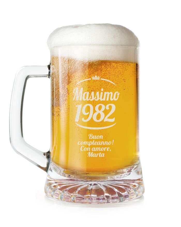 Boccale da Birra Personalizzato con Manico Con Nome, Data di Nascita e Dedica - Idea Regalo di Compleanno per Lui, Amico, Collega o per Chi Ama la Birra - immagine 4