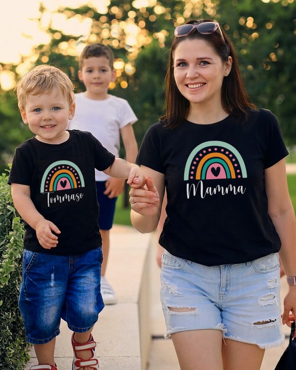 maglietta-personalizzata-nome-arcobaleno-festa-mamma-4