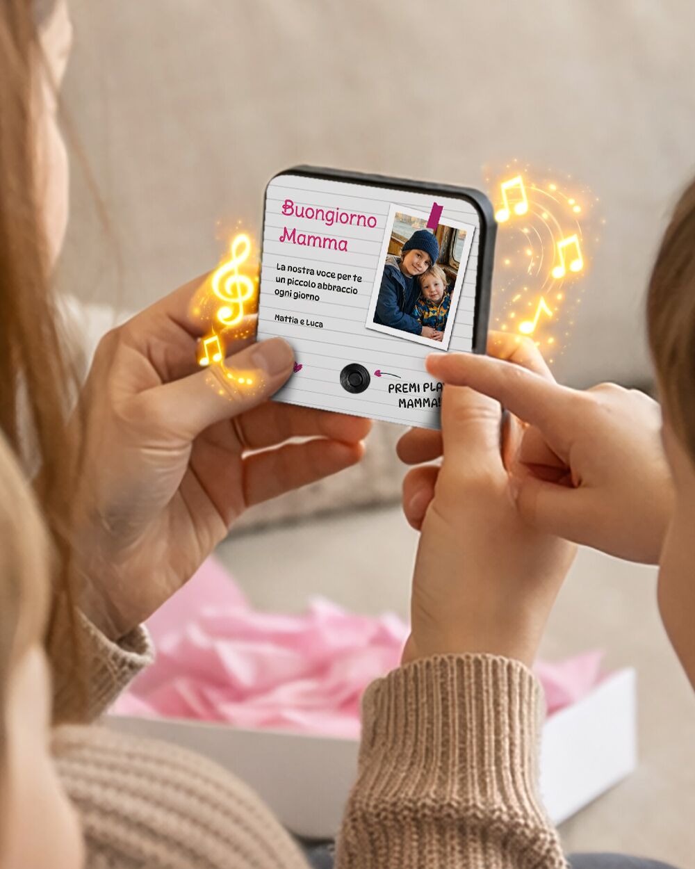 Calamita Magnete Musicale Personalizzato Rosa con Foto, Dedica e Musica – "Premi Play Mamma!" Idea Regalo Festa della Mamma, Compleanno - immagine 3