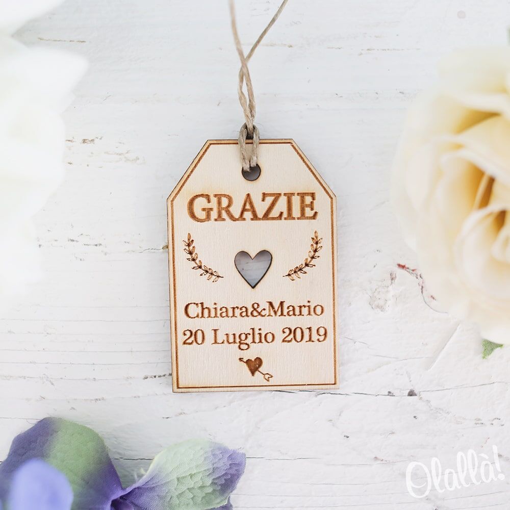 Etichetta tag in Legno Personalizzata per Bomboniera o Sacchettino Confetti