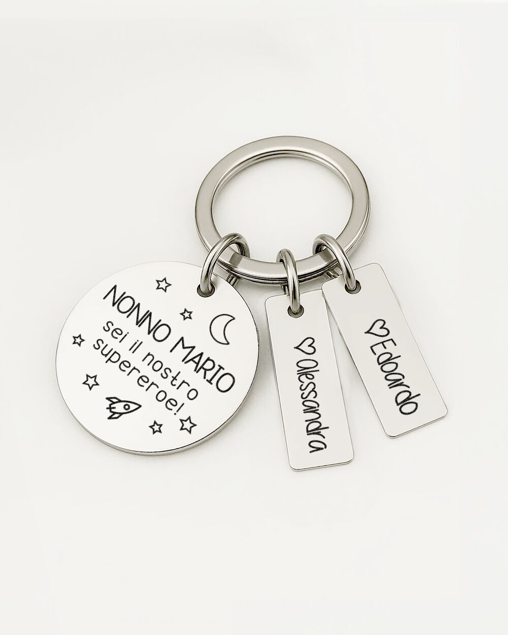 Portachiavi Tondo in Acciaio con Targhette Stelline e Razzo Personalizzato con Dedica e Nomi - Idea Regalo Nonno, Festa dei Nonni - immagine 9