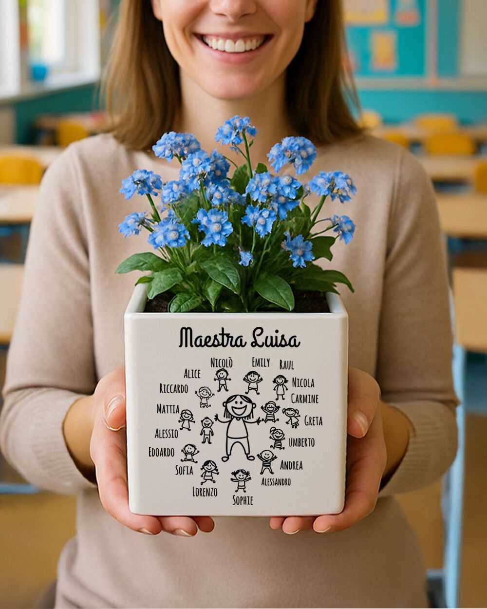 vaso-personalizzato-regalo-maestra-nomi-bambini-stilizzati-dedica