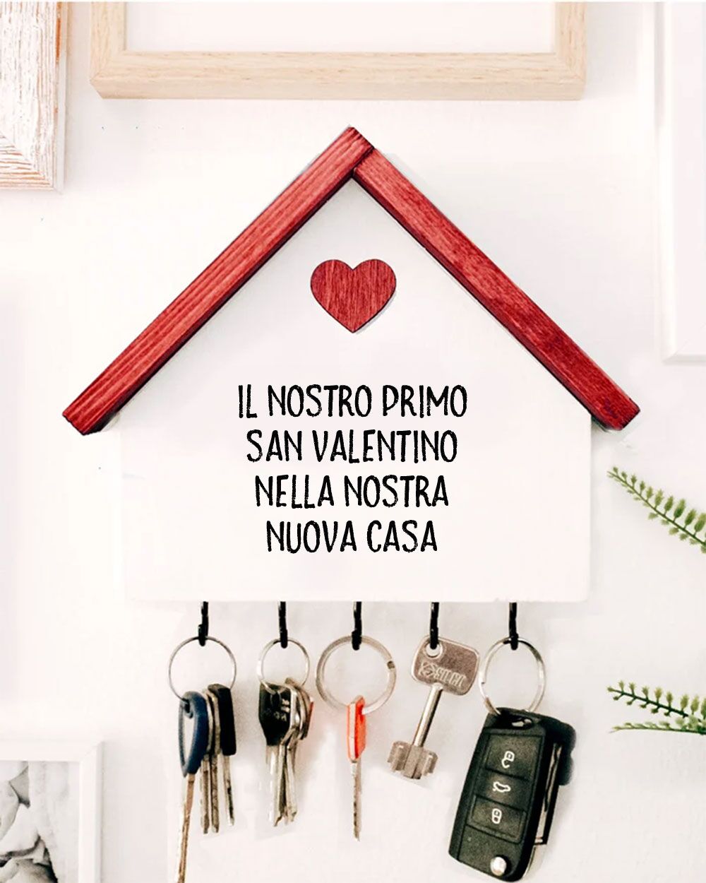 Casetta Appendichiavi in Legno con Cuore Personalizzabile con Dedica - Idea Regalo San Valentino, Anniversario, Casa Nuova - immagine 9