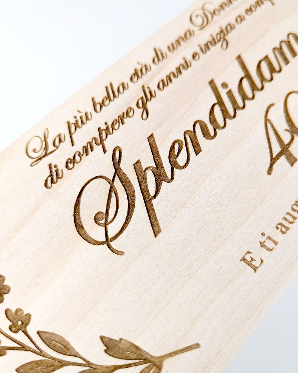 cassettina-vino-personalizzata-regalo-compleanno-lei-splendidamente-tu-a-40-anni