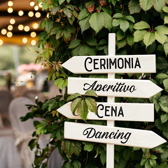 frecce-direzioni-matrimoniolegno-bianche-indicazioni
