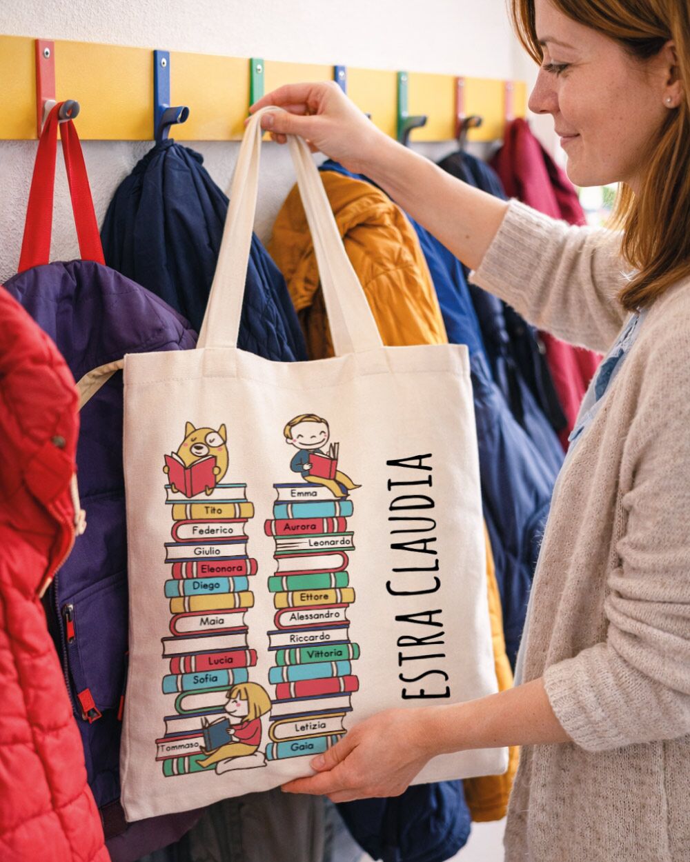 borsa-shopper-cotone-personalizzata-nomi-libri-regalo-maestra-2