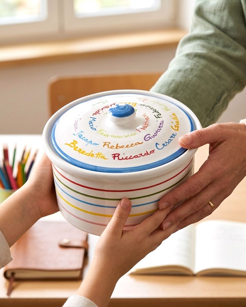 biscottiera-artigianale-ceramica-nomi-bambini-regalo-personalizzato-maestra02