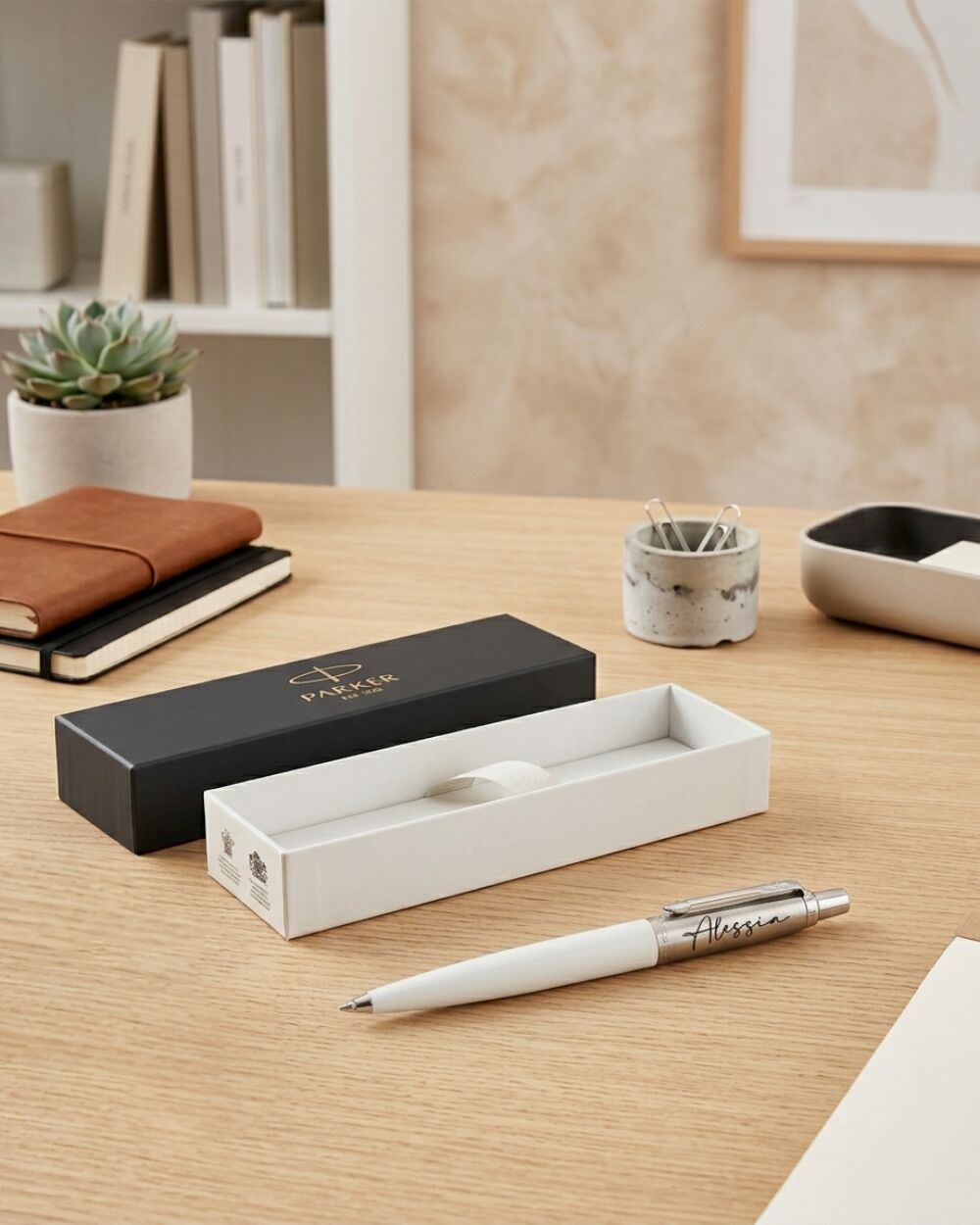 penna-parker-jotter-nera-acciaio-personalizzata-nome-1
