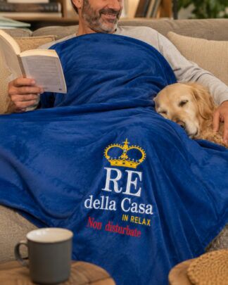 Coperta Plaid Ricamata "Re della Casa in Relax - Non Disturbare" - Idea Regalo Divertente Festa del Papà