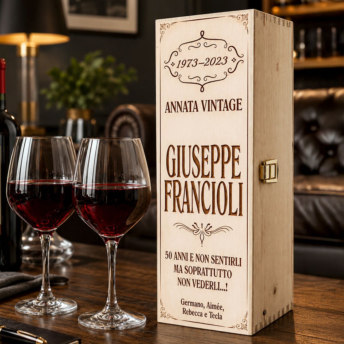 cassettina-personalizzata-compleanno--frase-incisa-legno-vino362