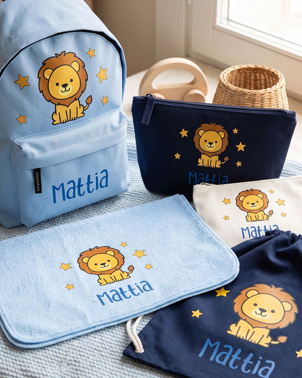 regalo-personalizzato-set-asilo-zaino-bavaglino-asciugamano-astuccio-trousse-asilo