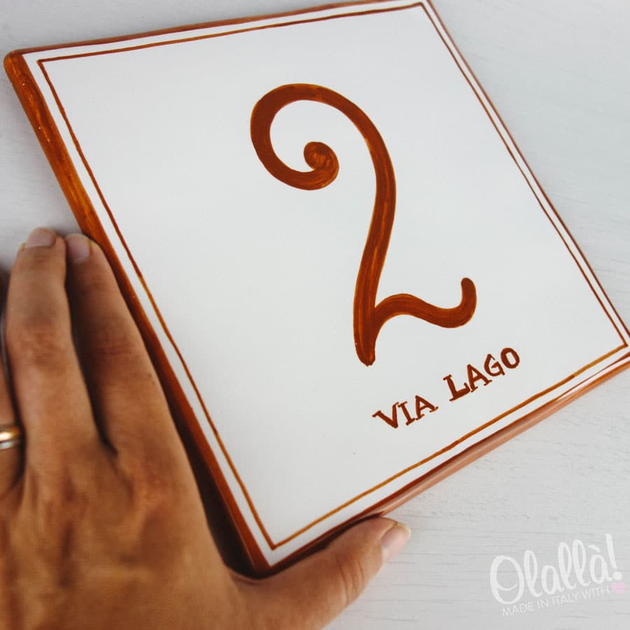 numero-civico-quadrato-dipinto-mano