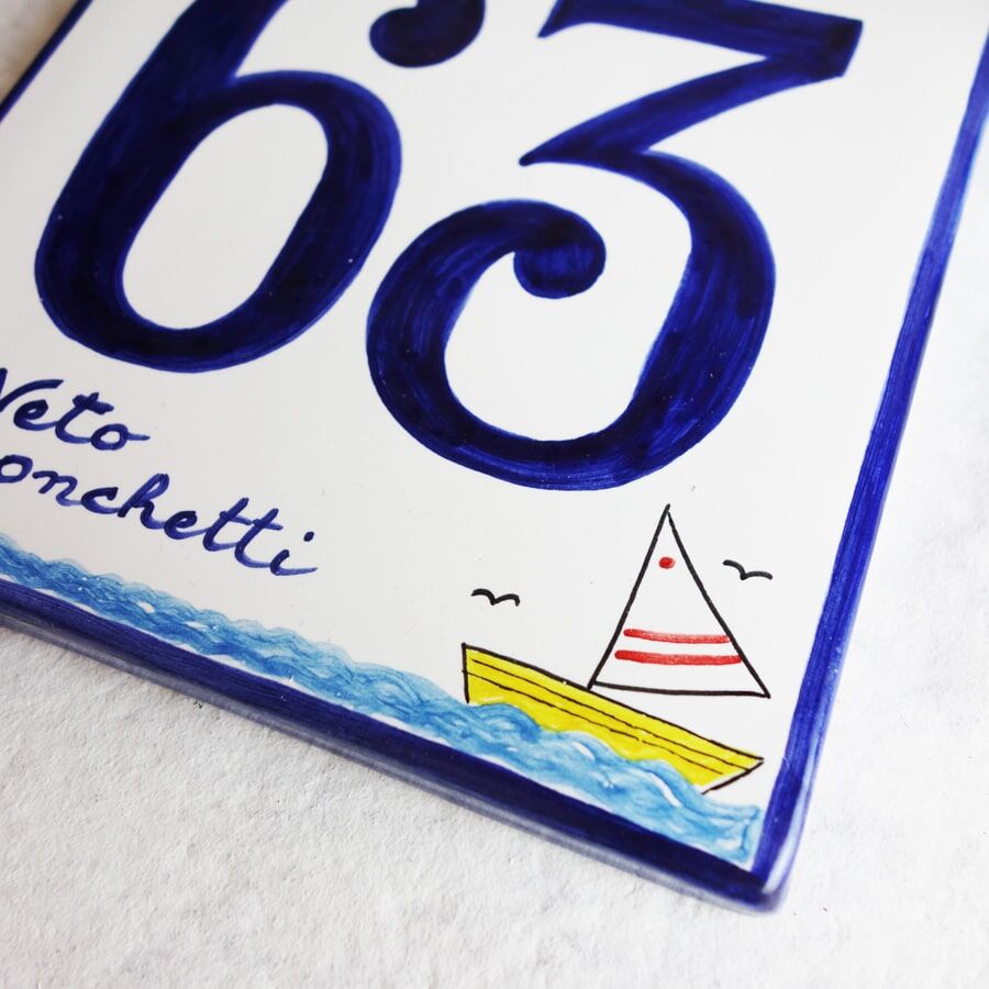 numero-civico-personalizzato-ceramica-regalo-barca-estivo2