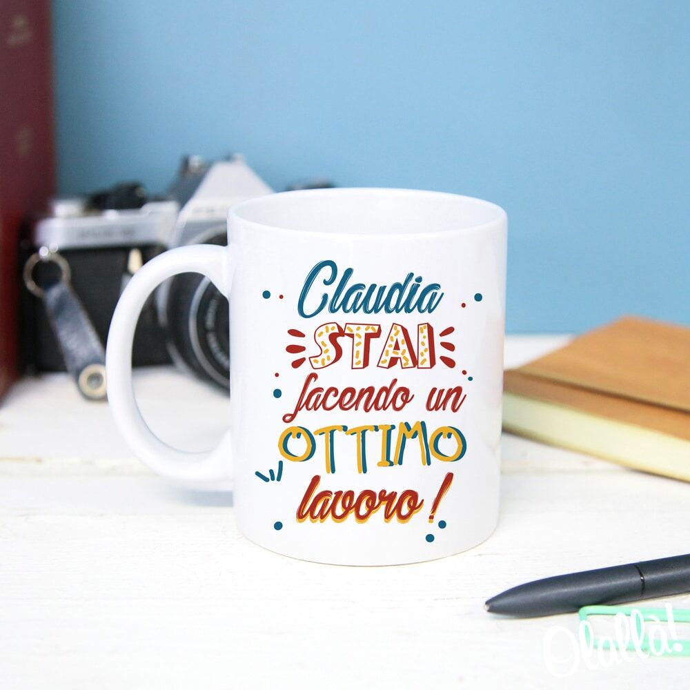 Tazza Personalizzata in Stile Lettering - Idea Regalo Collega e Dipendente - immagine 2