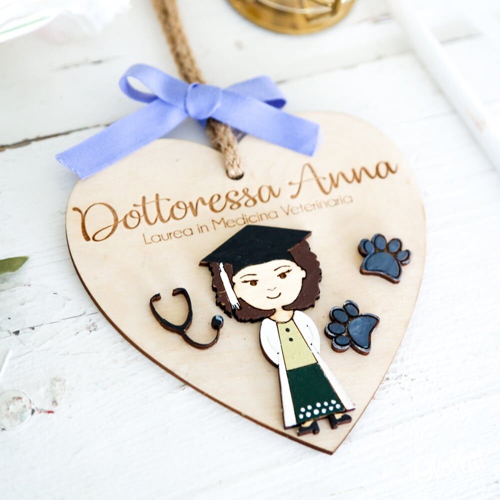 cuore-legno-ritratto-personalizzato-regalo-laurea-2