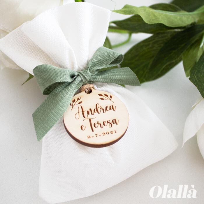 Sacchettino Portaconfetti Bomboniera in Cotone con Etichetta in Legno Tonda e Decoro Floreale