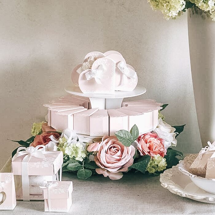 Alzata Decorativa a 2 Piani in Cartone Bianco Idea Decoro Confettata Angolo Bomboniere Battesimo Matrimonio