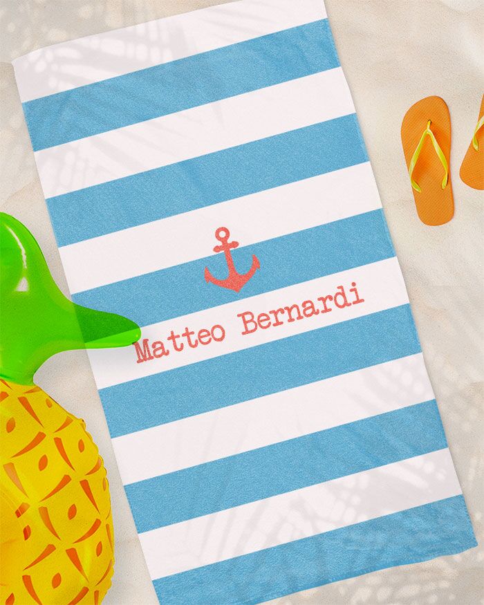 Telo Mare a Strisce Bianche e Azzurre con Nome Personalizzato in Stile Marinaro