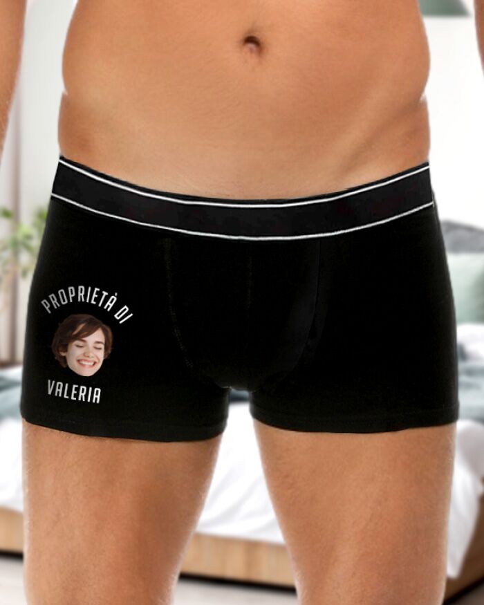 Boxer Sexy da Uomo "Proprietà di..." Personalizzabili con Foto e Nome del Partner, Mutande Hot per il Fidanzato - Idea Regalo San Valentino Divertente e Hot per Lui - immagine 3