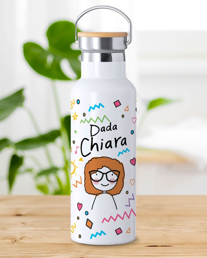 Borraccia Personalizzata per la Maestra, Dada, Allenatrice, Mister con Nome, Dedica e Omino Stilizzato - Idea Regalo Maestra, Insegnante, Fine Anno Scolastico - immagine 11
