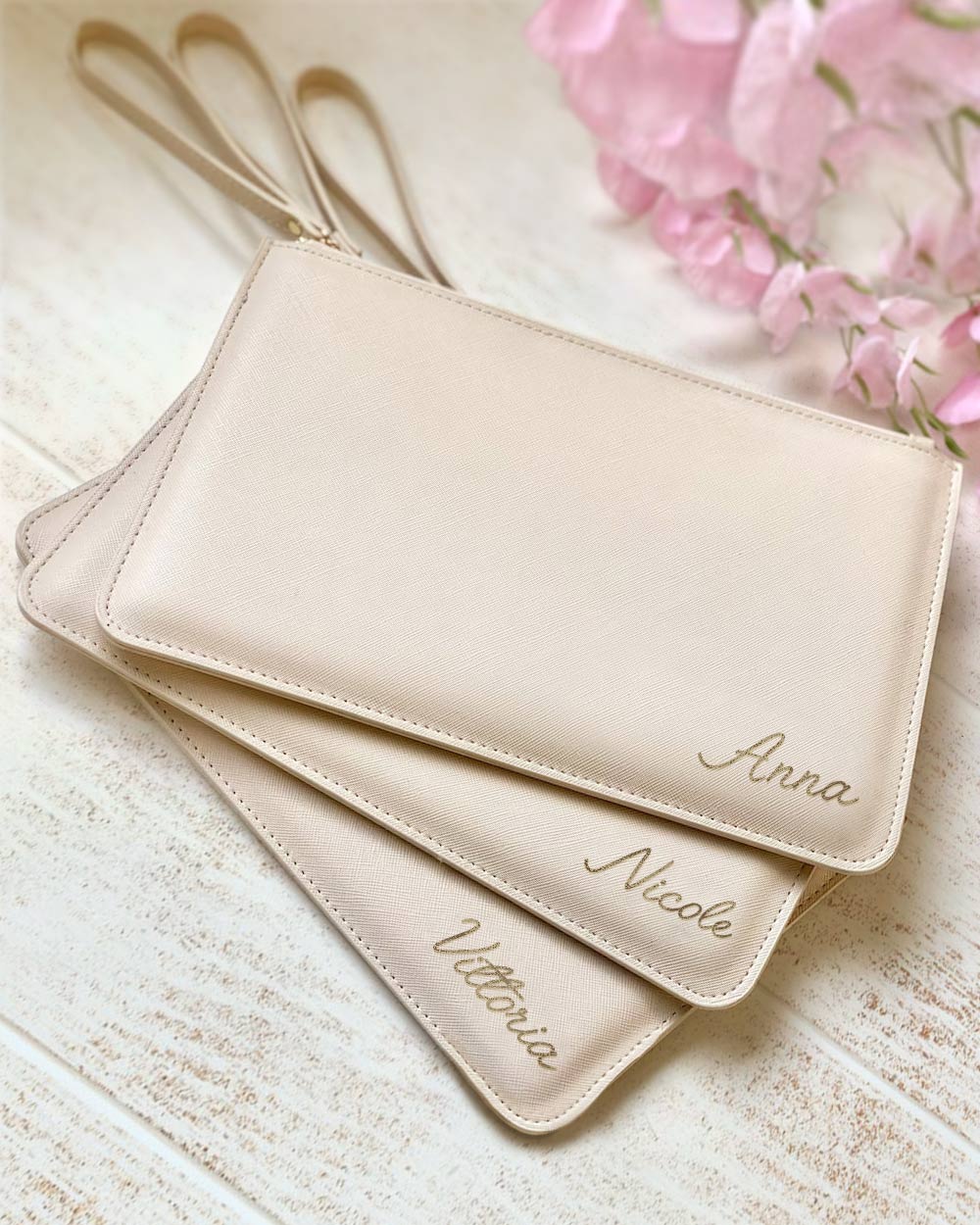 Set di 3 Pochette in Ecopelle Personalizzate con Nome in Oro – Idea Regalo per Addio al Nubilato, per la Sposa e le Amiche della Sposa