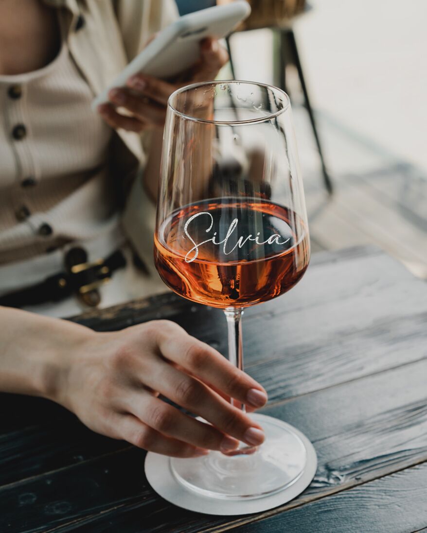 Calice da Vino Bianco o Rosso, Personalizzato con Nome in Corsivo Moderno - Idea Regalo Compleanno Lei - immagine 2