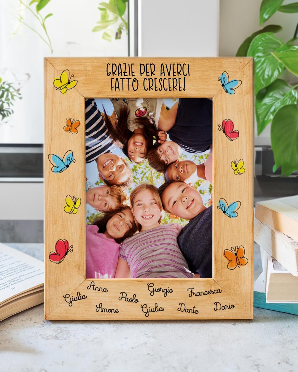 Cornice Portafoto Personalizzabile con Dedica per la Maestra, Nomi e Decori Con Farfalle – Idea Regalo per Maestre, Fine Anno Scolastico