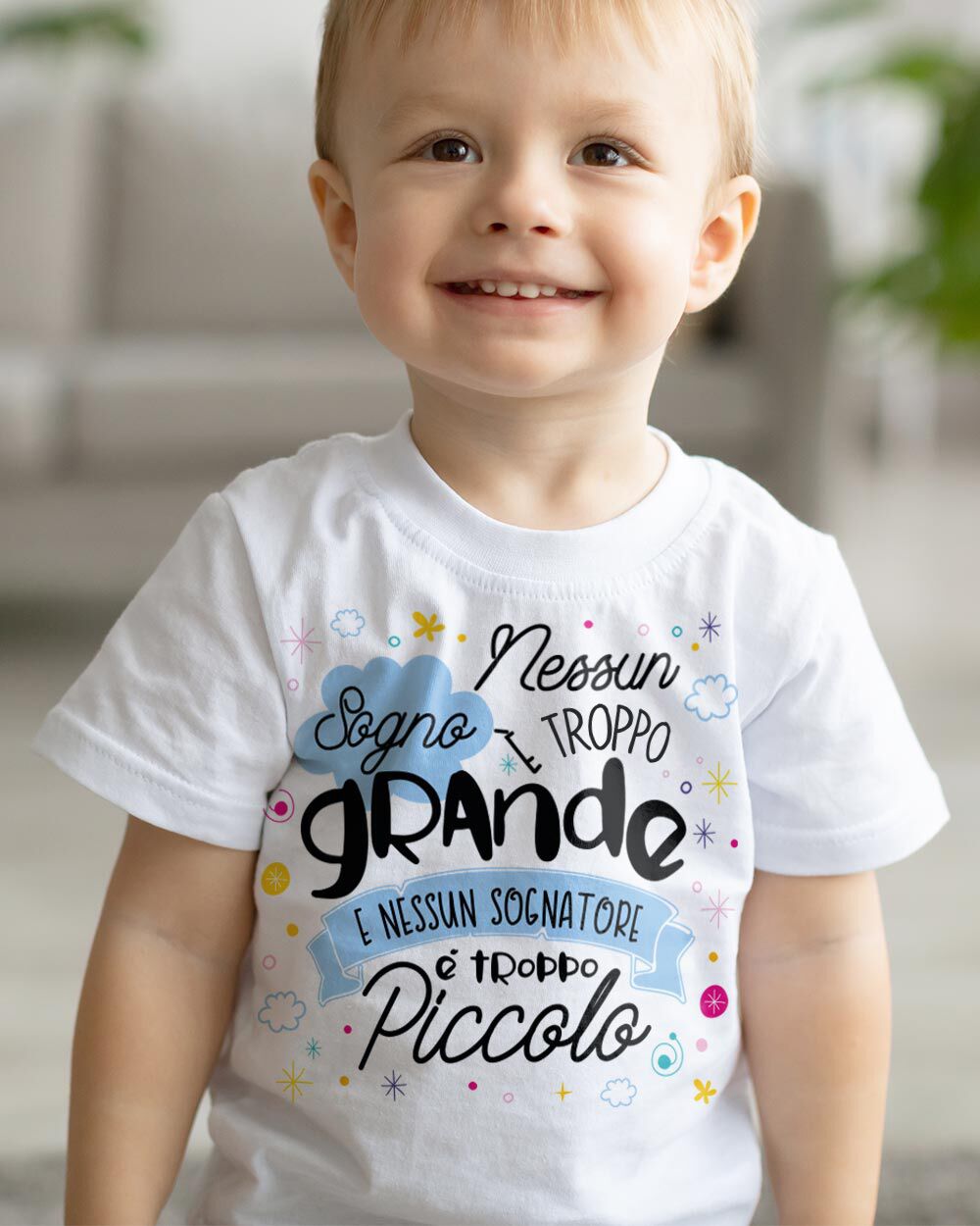 Maglietta T-shirt Personalizzata per Bambino/a "Nessun Sogno È Troppo Grande” con Stelline e Nuvolette – Idea Regalo per Bambini, Primo Giorno di Scuola - immagine 2