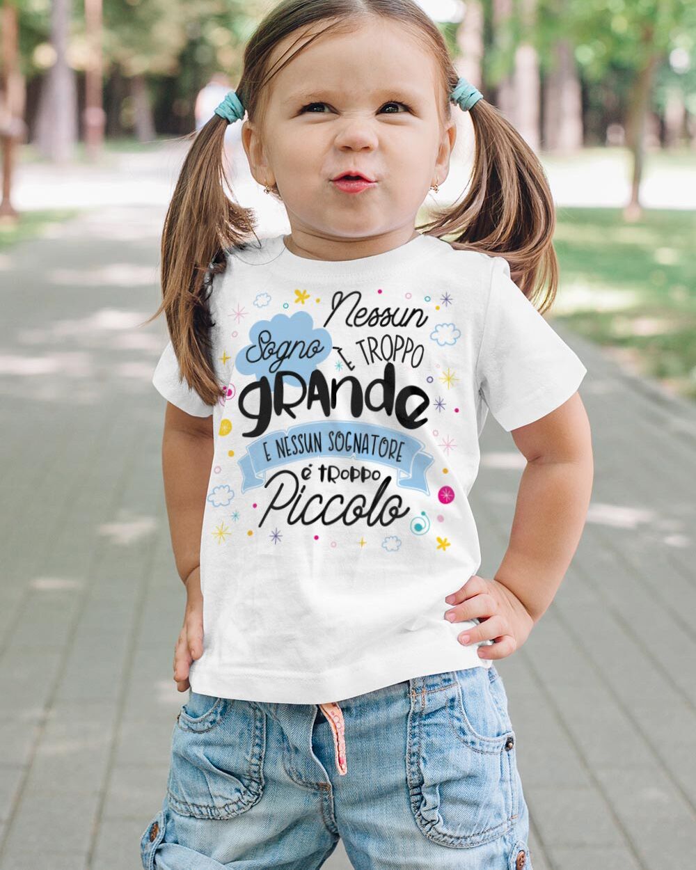 Maglietta T-shirt Personalizzata per Bambino/a "Nessun Sogno È Troppo Grande” con Stelline e Nuvolette – Idea Regalo per Bambini, Primo Giorno di Scuola