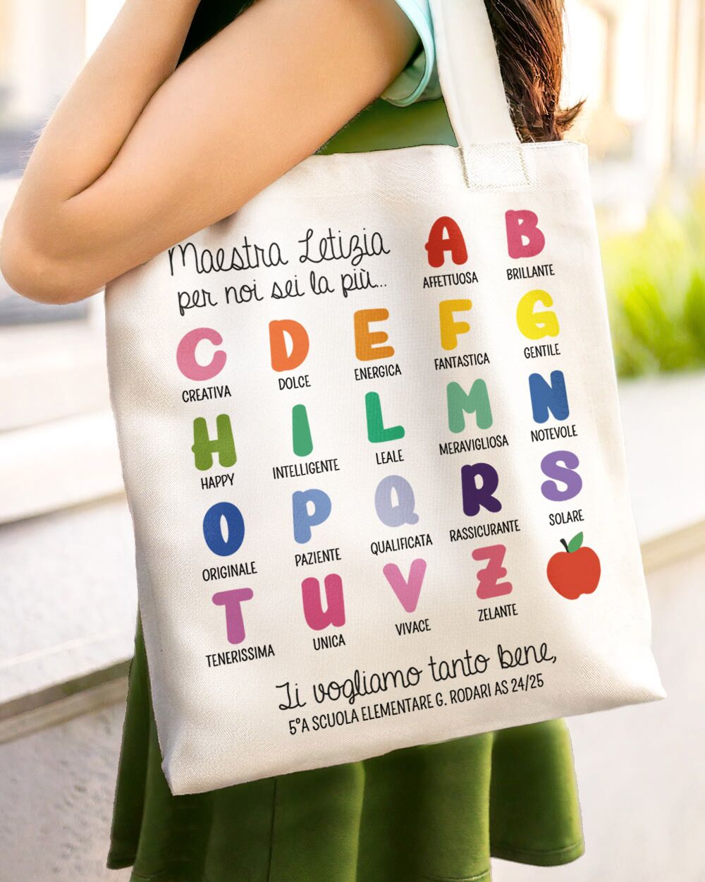 Borsa Shopper Personalizzata Alfabeto "Maestra per Noi Sei la Più" con Aggettivi e Dedica - Idea Regalo Maestre, Fine Anno - immagine 6