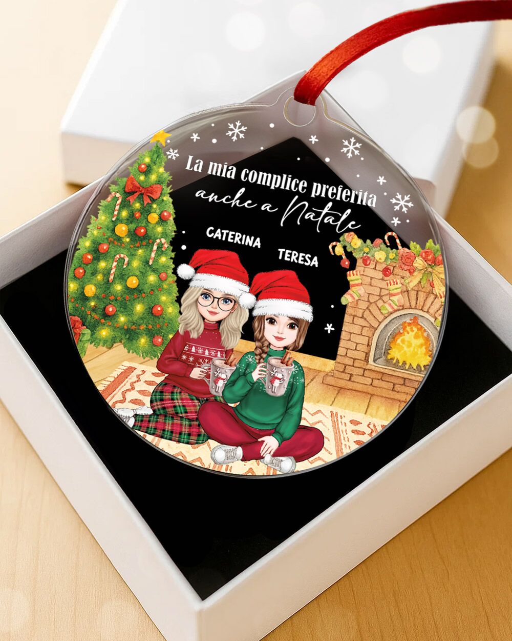 Decorazione di Natale, Pallina in Plexiglass Personalizzata con Ritratto e Caminetto - Idea Addobbo per l'Albero, Regalo di Natale per Amiche - immagine 7