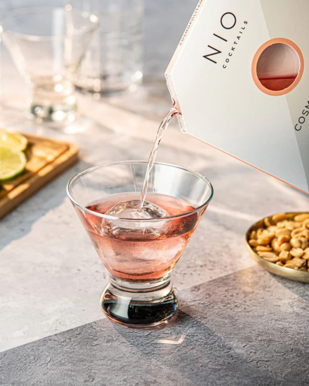 nio-cocktails-cosmopolitan