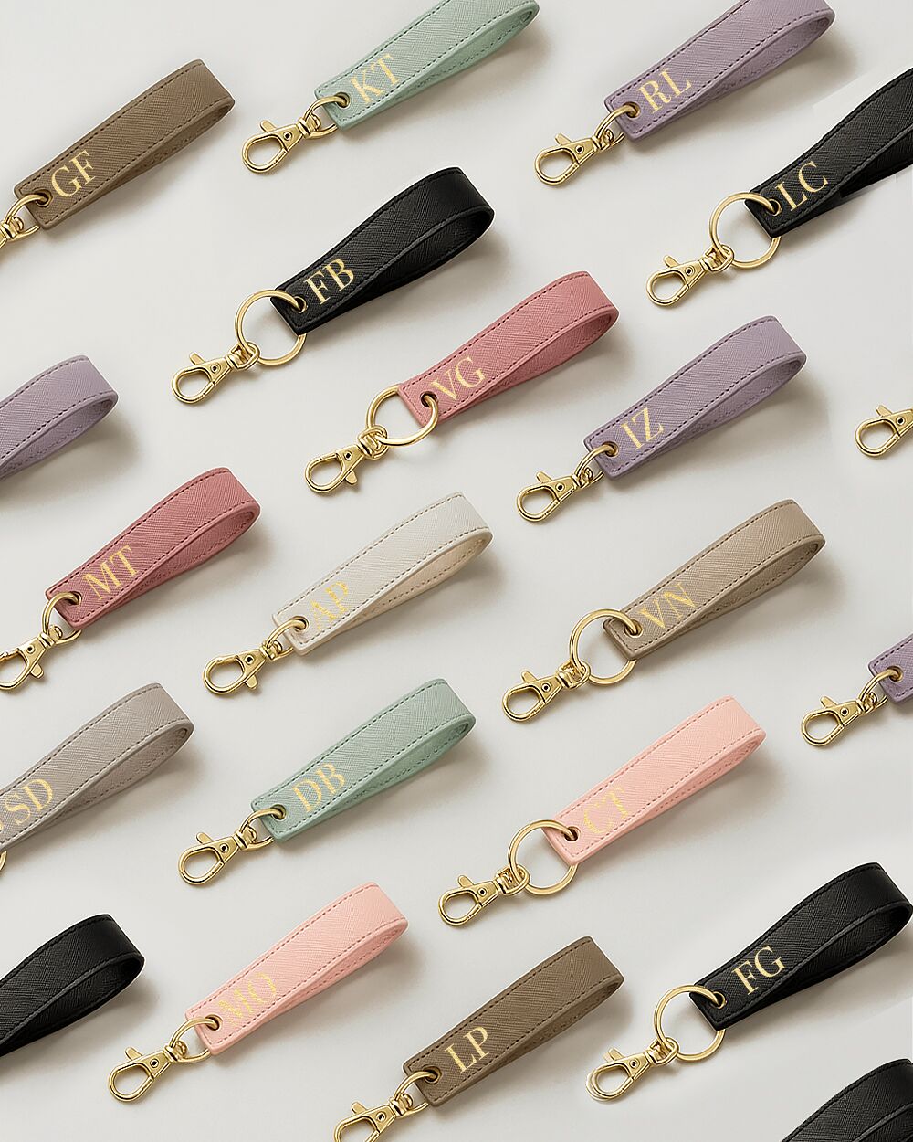 Portachiavi Effetto Pelle con Cinturino da Polso e Moschettone Personalizzato con Iniziali - Idea Regalo per Lei - immagine 8